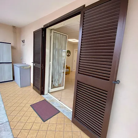 Casa Crispino Mansarda N4 Per 3 Persone Apartmán