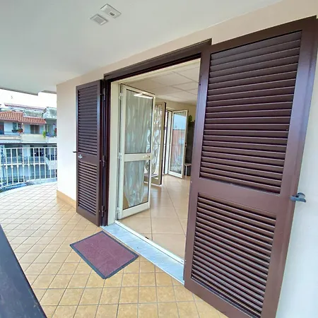 Casa Crispino Mansarda N4 Per 3 Persone Apartmán *